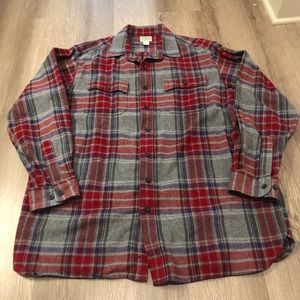 L.L. Bean 1933 Signature Chamois Cloth Plaid Button Gray Red Fit Men’s XL Tall‎